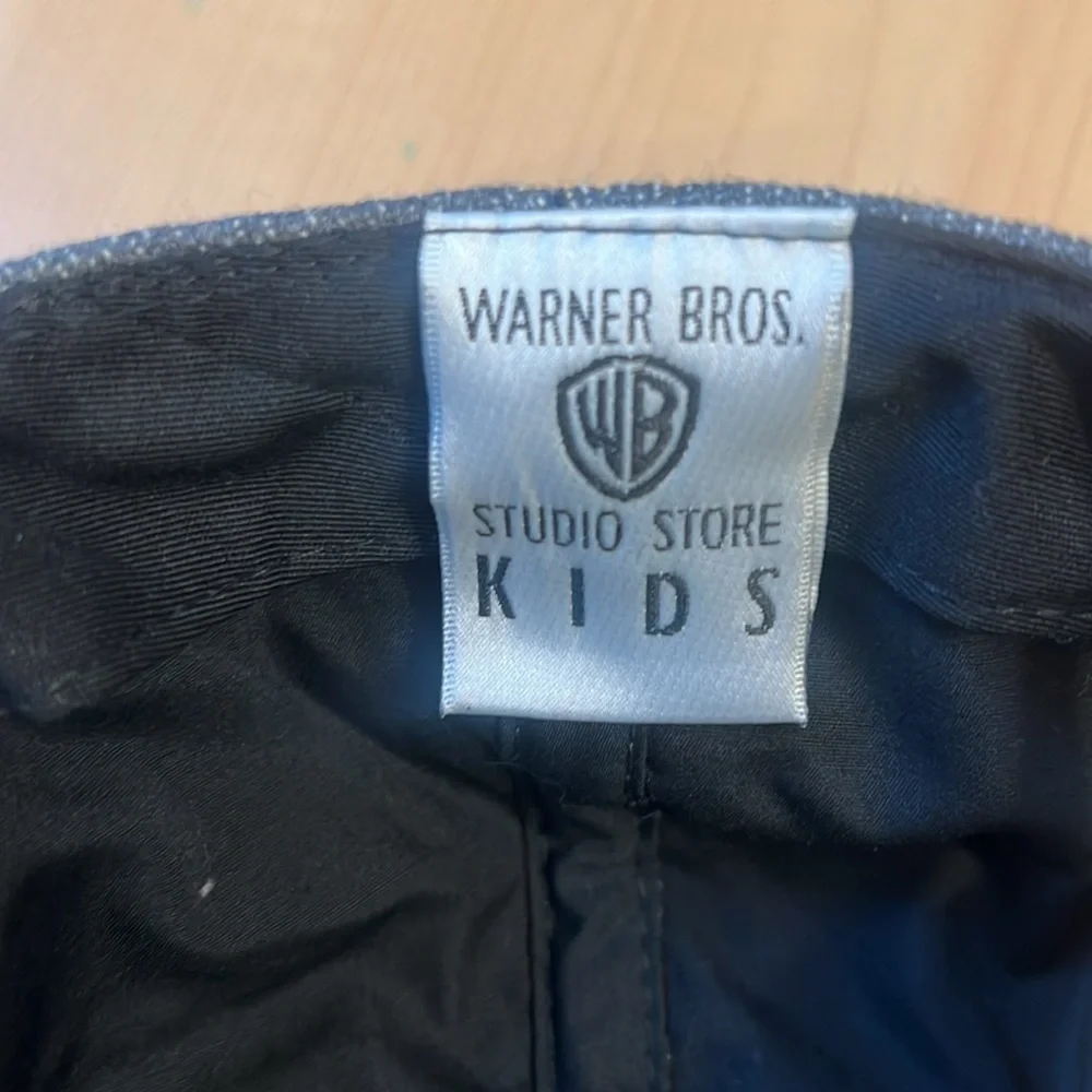 Warner Bros. preowned kids